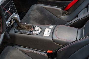 Mercedes-Benz SLR