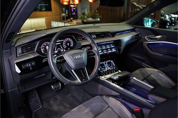 Audi Q8 e-tron