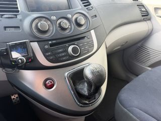 Mitsubishi Grandis