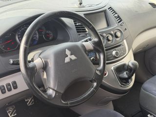 Mitsubishi Grandis