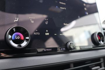 Toyota C-HR+