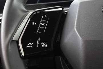Peugeot e-3008