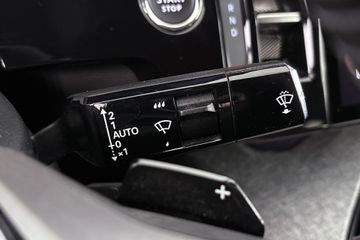 Peugeot e-3008