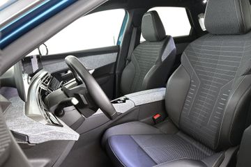 Peugeot e-3008