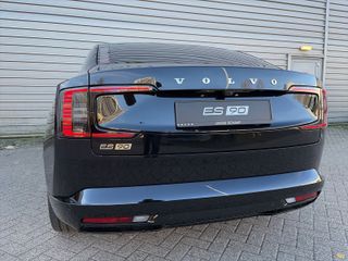 Volvo ES90