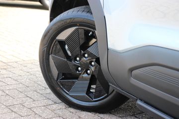 Suzuki e Vitara