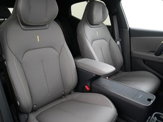 Lynk & Co 02