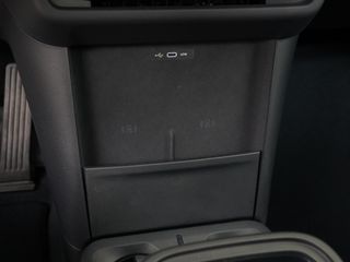 Lynk & Co 02