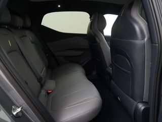 Lynk & Co 02