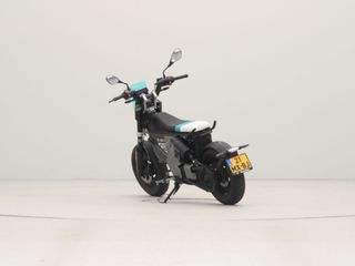 BMW CE 02