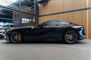 Ferrari F12