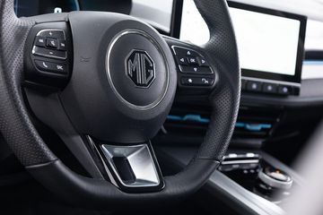 MG MG5