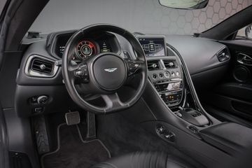 Aston Martin DB11