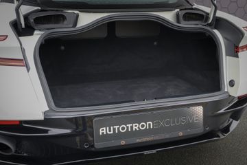 Aston Martin DB11