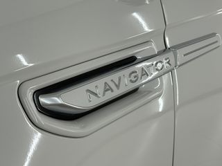 Lincoln Navigator