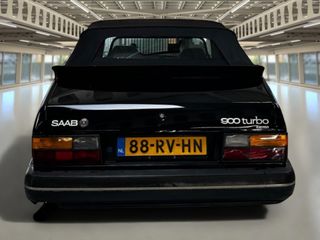 Saab 900