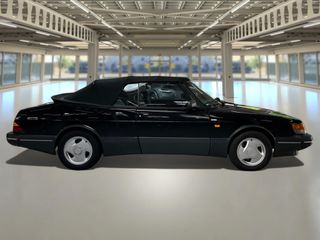 Saab 900