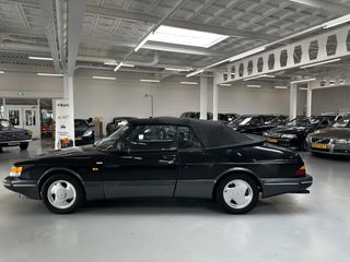 Saab 900
