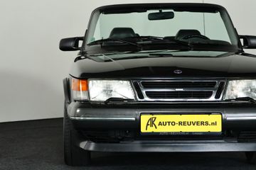 Saab 900
