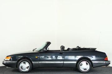 Saab 900
