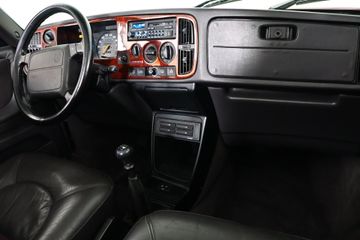 Saab 900