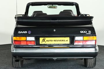 Saab 900