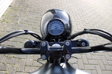 BMW R 18