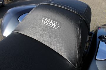 BMW R 18