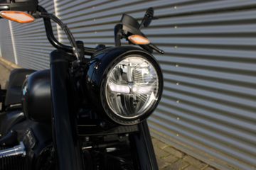 BMW R 18