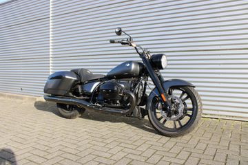 BMW R 18