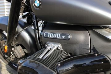 BMW R 18