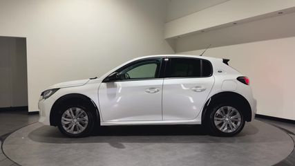 Peugeot e-208
