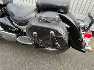 Suzuki Intruder