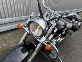 Suzuki Intruder