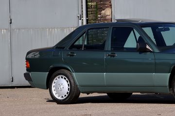 Mercedes-Benz 190