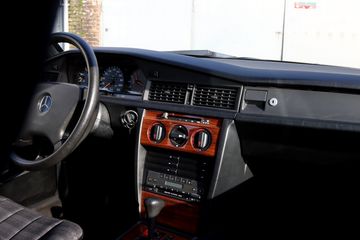 Mercedes-Benz 190