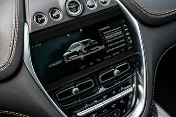 Aston Martin DBX