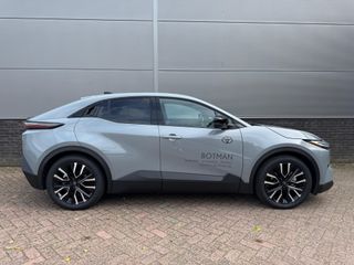 Toyota C-HR+