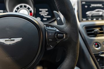 Aston Martin DBS
