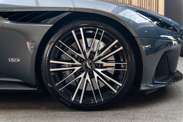 Aston Martin DBS