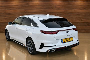 Kia ProCeed