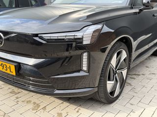 Volvo EX90