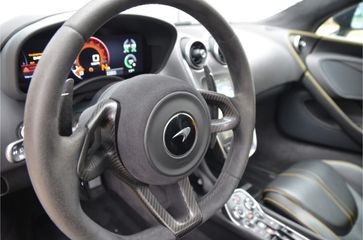 McLaren 570S