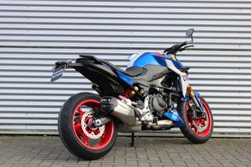BMW F 900 R