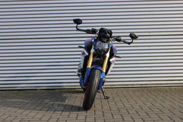 BMW F 900 R