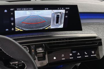 Peugeot e-3008