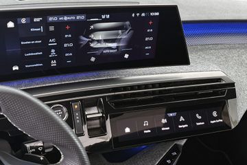 Peugeot e-3008