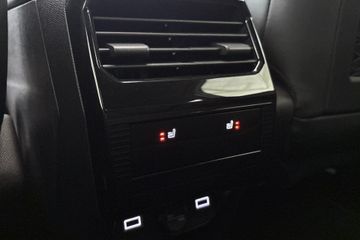 Peugeot e-3008