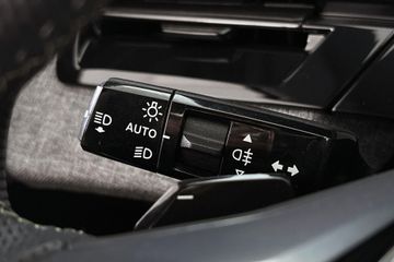 Peugeot e-3008