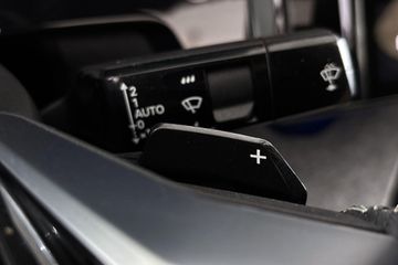 Peugeot e-3008